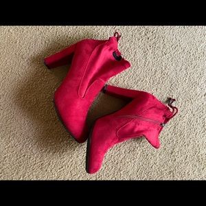 The perfect red suede heel boots!
